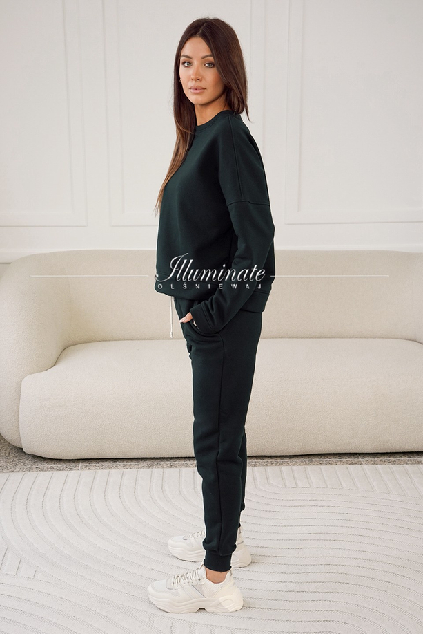 CHILL czarne spodnie dresowe by Illuminate