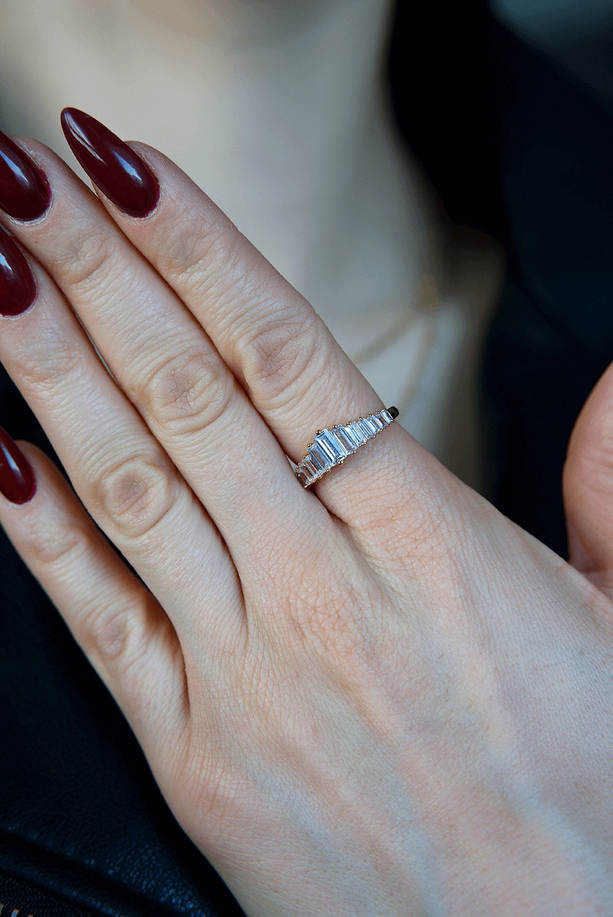 Ring with crystals in rose gold surgical steel 316L